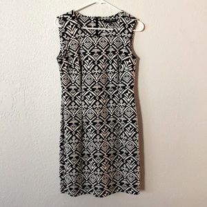 Geometric print dress in black and white size 2